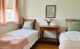 Camønogaarden et B&B, kursus center og refugie på Østmøn